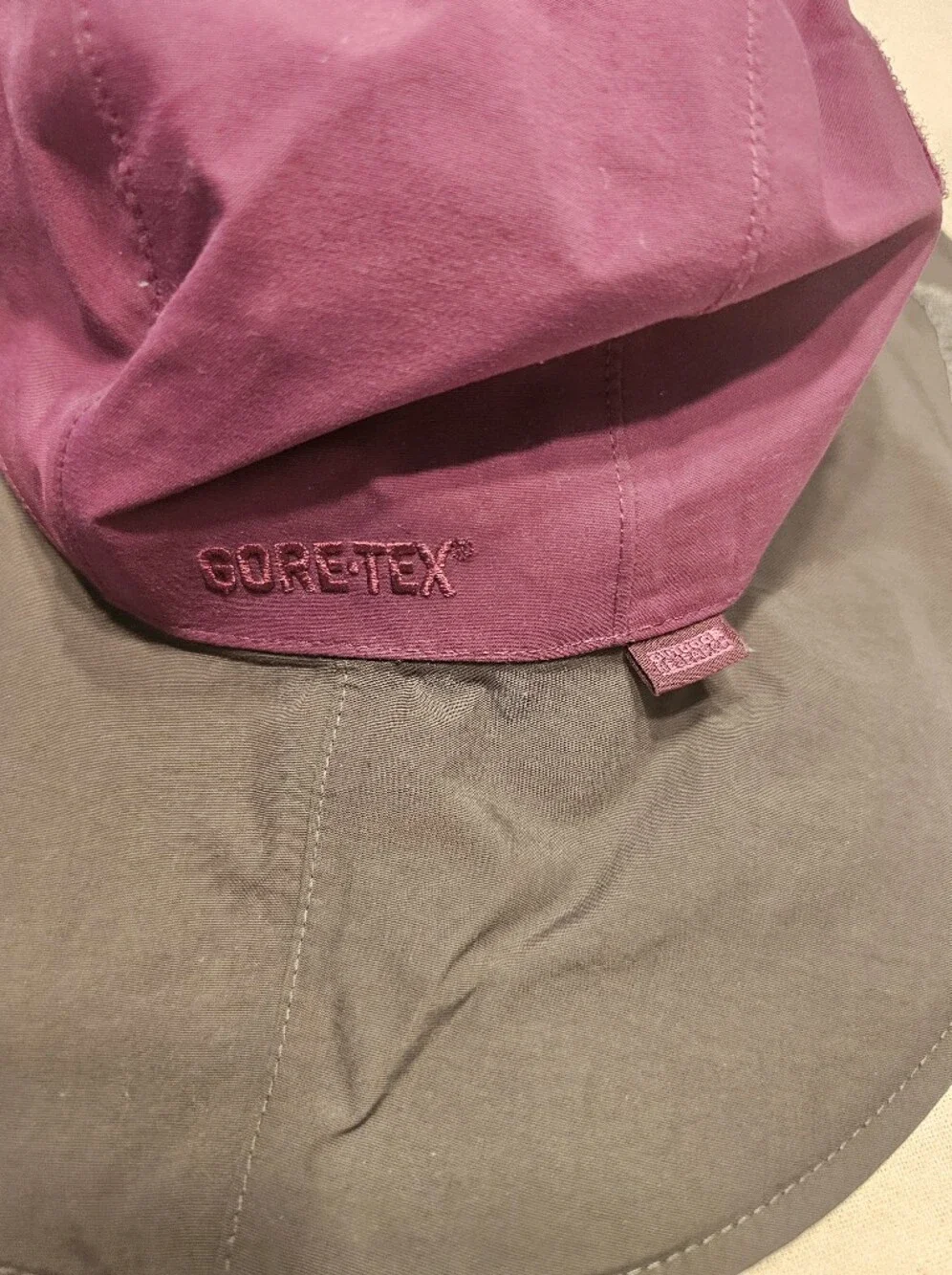Outdoor Research Gortrx Adjustable Sun Rain Hat Size Medium Purple Gray